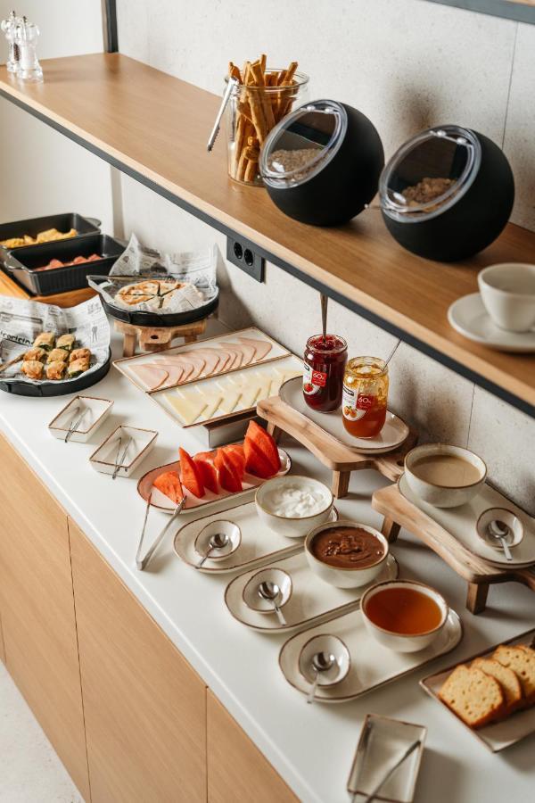 The City Hotel & Suites (Adults Only) Ретимно Экстерьер фото